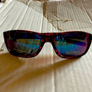Wrap-around rectangle polarized sunglasses with blue lenses, leopard print rims
